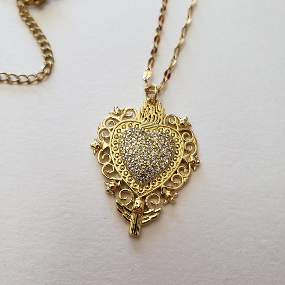 Gold tone Necklace with Rhinestones heart pendant - Picture 2 of 10